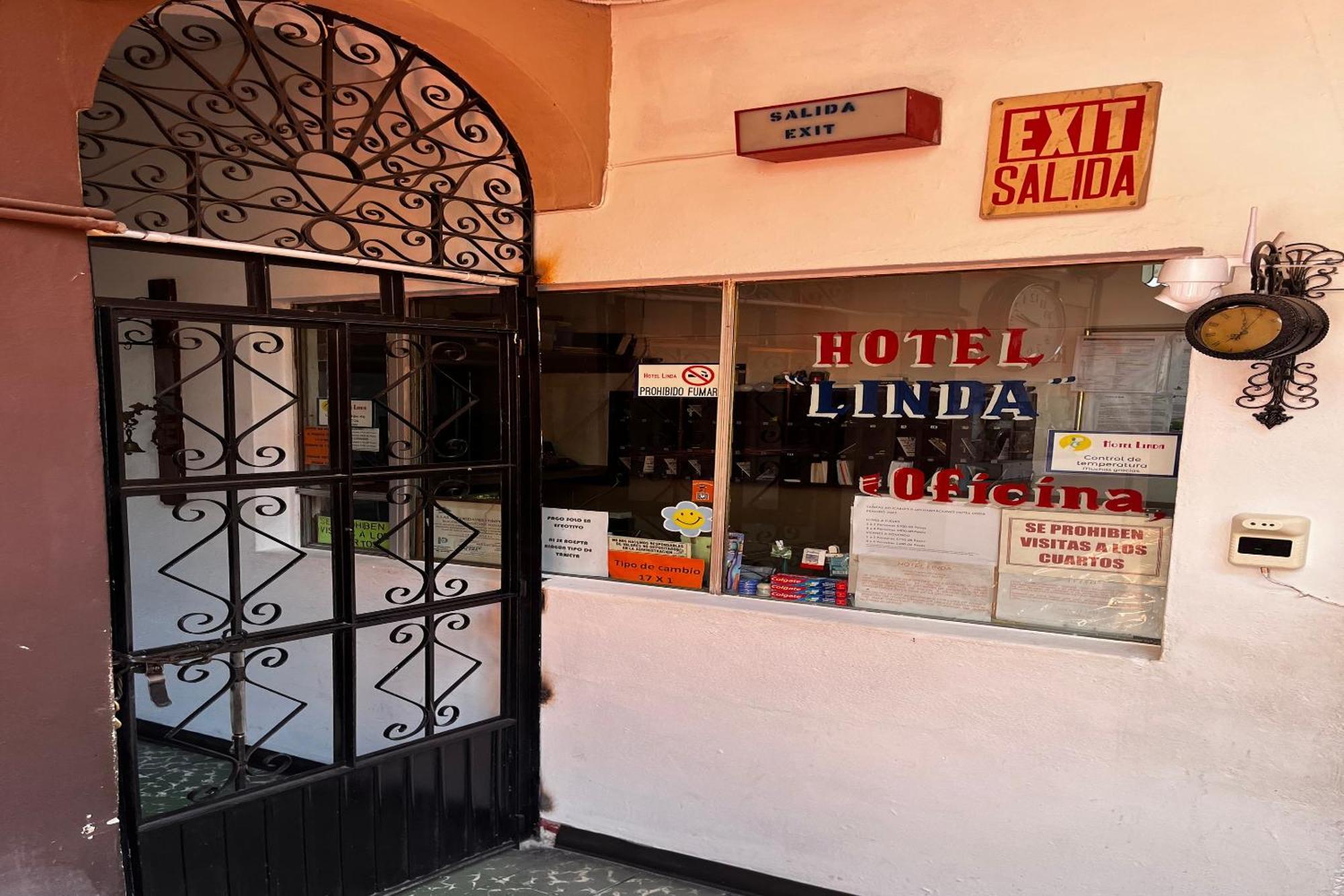 Oyo Hotel Linda 提华纳 外观 照片