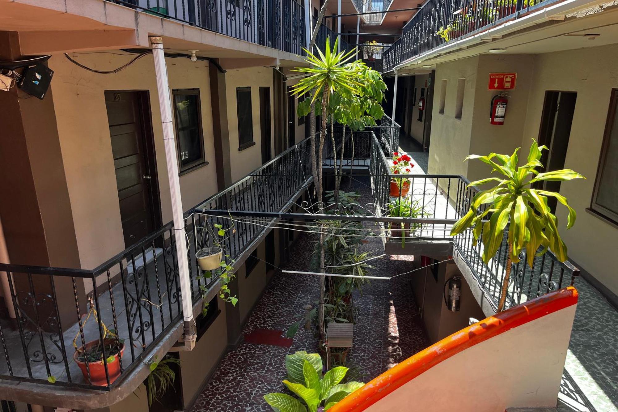Oyo Hotel Linda 提华纳 外观 照片